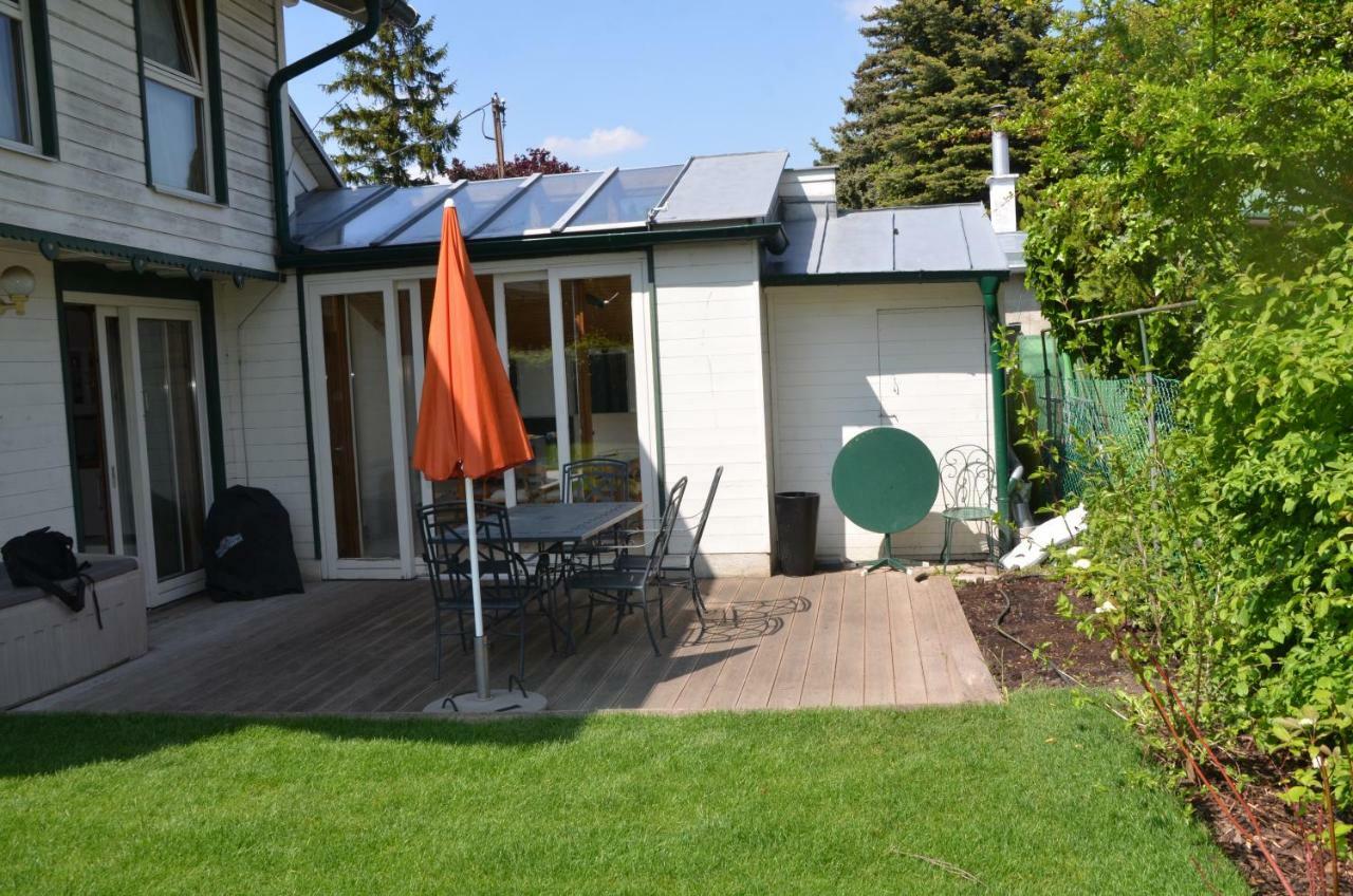 House at Lake Alte Donau in Wenen Buitenkant foto